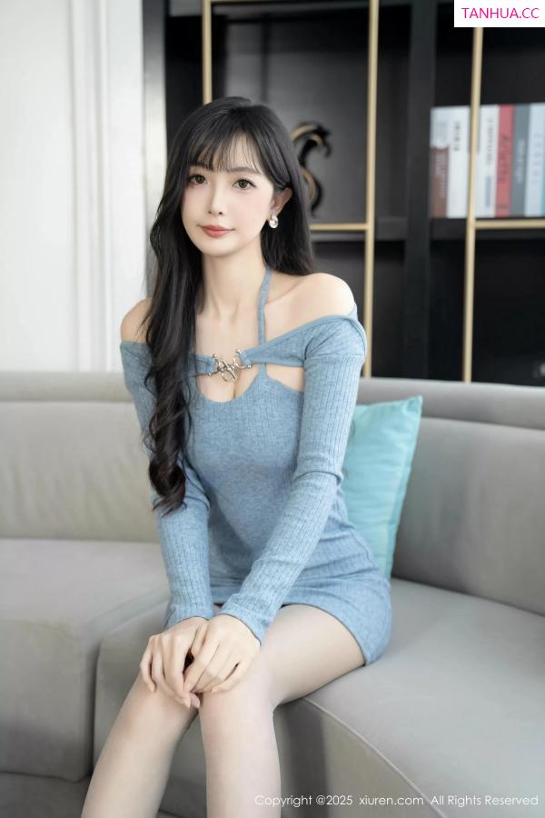   [XiuRen]高清写真图 2025.04.08 No.10124 樱桃小阑子 灰色丝袜第10张图片
